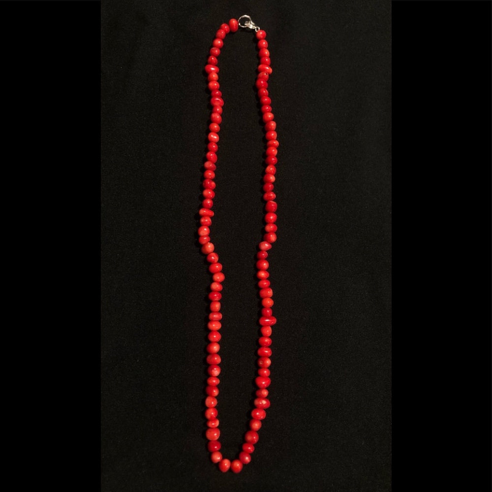 Red legitimate coral necklace